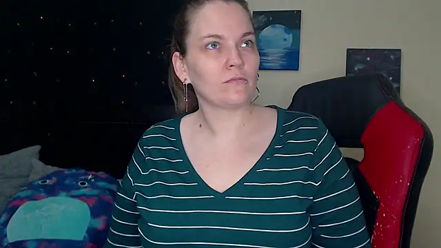 Snapshot of ToxicLilly chatting on 03-02-25, 07:54 ToxicLilly online show from 03-02-25, 07:54