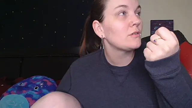 Snapshot of ToxicLilly chatting on 10-24-25, 08:33 ToxicLilly online show from 10-24-25, 08:33