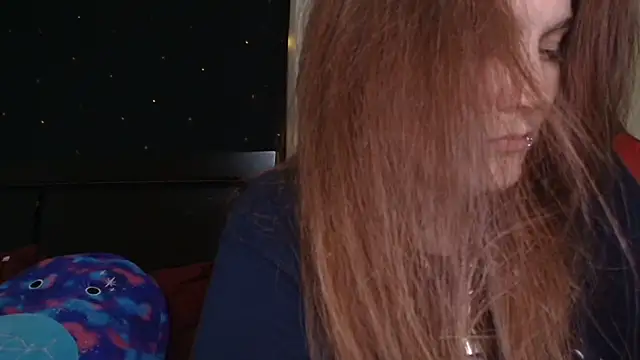 Snapshot of ToxicLilly chatting on 11-15-25, 09:39 ToxicLilly online show from 11-15-25, 09:39