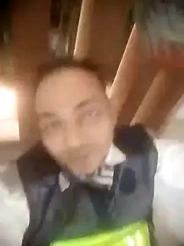 Snapshot of hot-man12@xh chatting on 12-16-25, 04:01 hot-man12xh online show from 12-16-25, 04:01