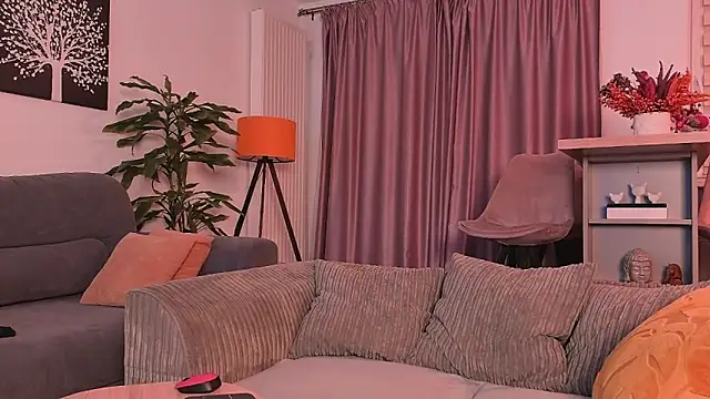 MayaCroft online show from 11-18-25, 06:23