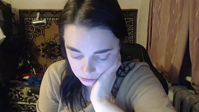 Snapshot of AlisaLaDiva chatting on 02-14-25, 09:10 AlisaLaDiva online show from 02-14-25, 09:10