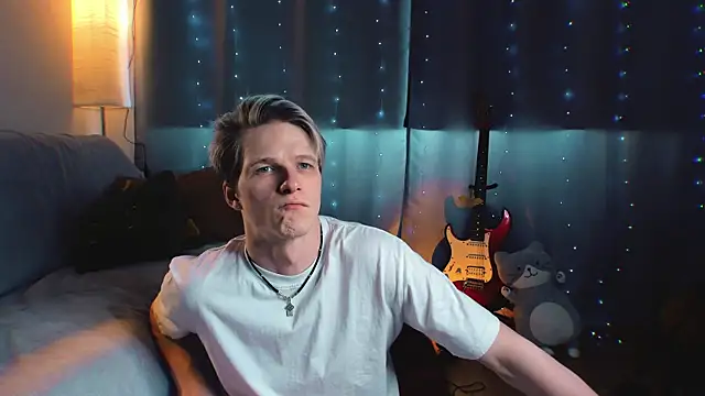 Snapshot of Breston_Sweet chatting on 03-06-26, 12:01 Breston Sweet online show from 03-06-26, 12:01