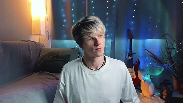 Breston Sweet online show from 04-22-26, 05:54