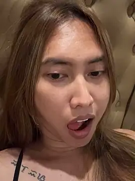 BombshellPH online show from 11-28-25, 04:42