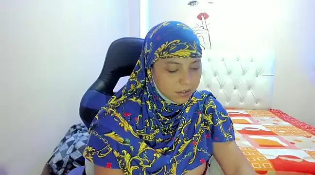 Leylafourniert online show from 01-13-25, 11:06