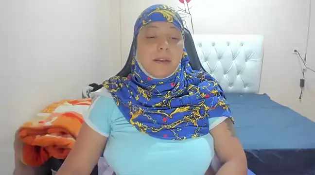 Leylafourniert online show from 02-10-25, 11:02