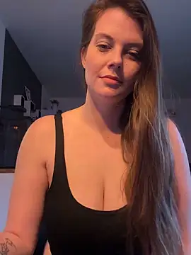 Snapshot of newMichelle chatting on 12-04-24, 07:28 newMichelle online show from 12-04-24, 07:28