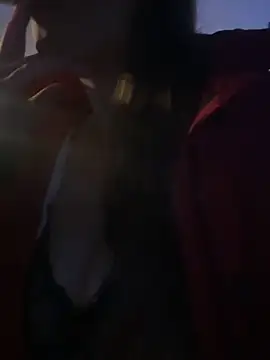 Snapshot of newMichelle chatting on 12-17-24, 07:18 newMichelle online show from 12-17-24, 07:18