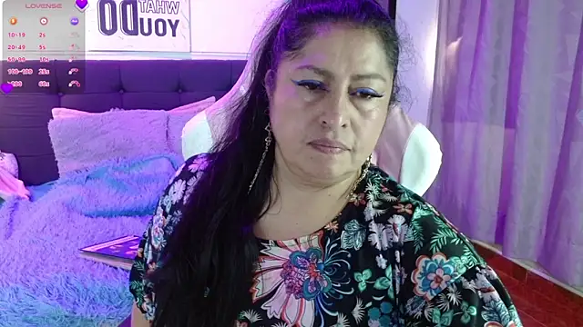 Snapshot of Keyla01_ chatting on 10-19-25, 04:29 Keyla01 online show from 10-19-25, 04:29