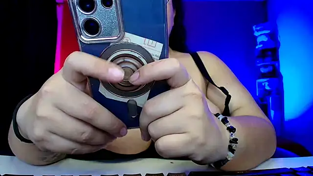 Snapshot of lulubigtitts1 chatting on 09-13-25, 12:32 lulubigtitts1 online show from 09-13-25, 12:32