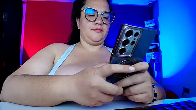 Snapshot of lulubigtitts1 chatting on 09-16-25, 07:04 lulubigtitts1 online show from 09-16-25, 07:04