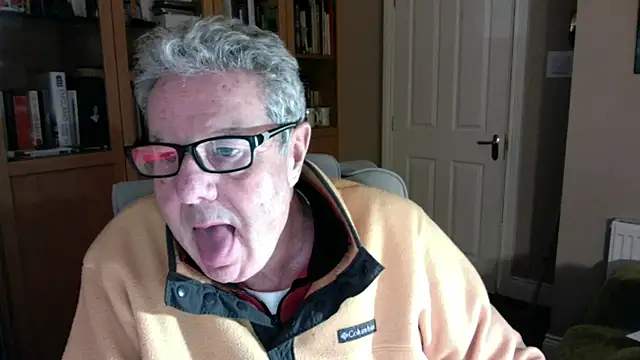 Snapshot of Oldpistolpete chatting on 01-15-26, 08:12 Oldpistolpete online show from 01-15-26, 08:12