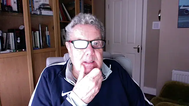 Snapshot of Oldpistolpete chatting on 03-05-26, 10:22 Oldpistolpete online show from 03-05-26, 10:22