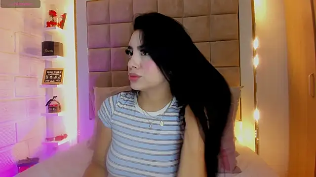 Victoria adaams online show from 04-20-26, 12:19