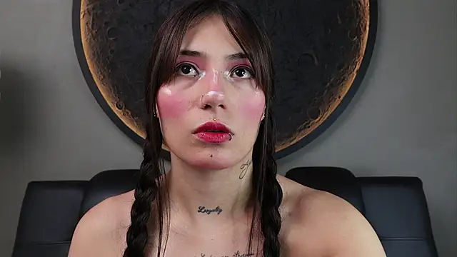 miss sharlotte18 online show from 04-01-26, 06:05