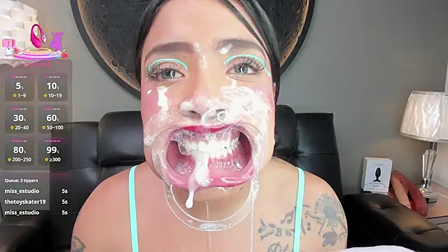 miss vaiolette online show from 02-27-25, 02:10