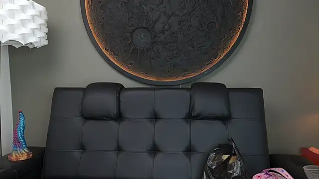 miss vaiolette online show from 10-30-25, 11:11