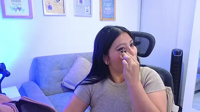 annylouis online show from 12-14-25, 07:18