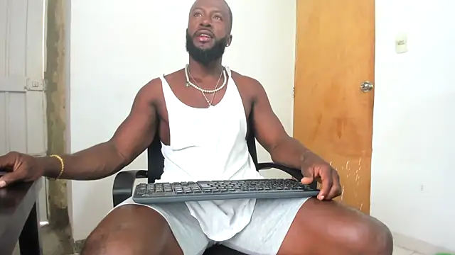 Snapshot of DaleHamilton chatting on 12-26-24, 02:59 DaleHamilton online show from 12-26-24, 02:59