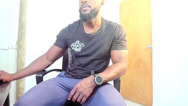 Snapshot of DaleHamilton chatting on 01-14-25, 02:22 DaleHamilton online show from 01-14-25, 02:22