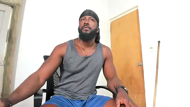 Snapshot of DaleHamilton chatting on 02-11-25, 03:40 DaleHamilton online show from 02-11-25, 03:40