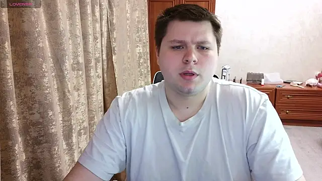 Snapshot of Volshebnik130_ chatting on 03-21-26, 10:02 Volshebnik130 online show from 03-21-26, 10:02