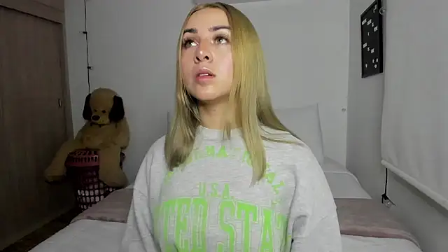 sophi mooreno online show from 12-12-24, 02:26