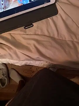 Snapshot of Dval1993 chatting on 11-12-25, 04:46 Dval1993 online show from 11-12-25, 04:46