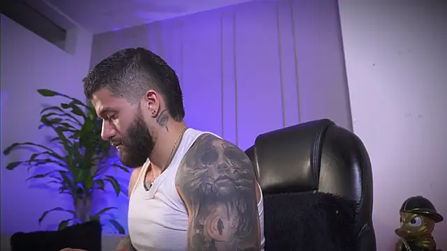 Frank Farrell online show from 04-21-26, 01:42