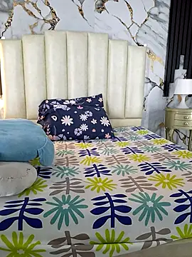 mollieblue69 online show from 04-20-26, 01:03