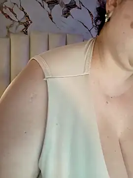 mollieblue69 online show from 04-21-26, 01:17