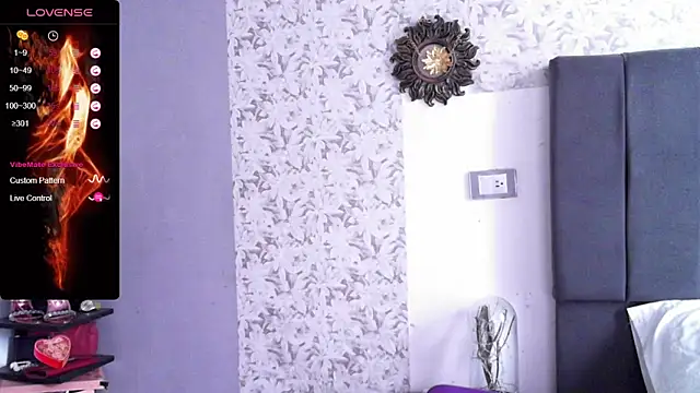Snapshot of Sweet-Angie chatting on 03-07-25, 06:00 Sweet-Angie online show from 03-07-25, 06:00
