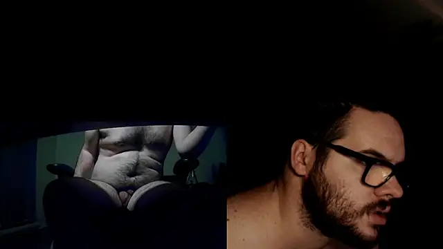 Snapshot of fck_boy123 chatting on 12-23-25, 04:43 fck boy123 online show from 12-23-25, 04:43