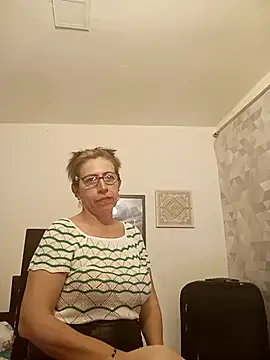 Chayla Ruiz online show from 09-10-25, 12:21