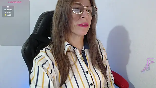 Chayla Ruiz online show from 06-30-26, 09:49