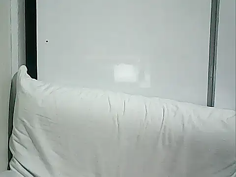 Lhadycarolyn online show from 12-19-25, 01:23