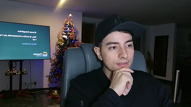 Jhoan saenz online show from 11-29-25, 01:19