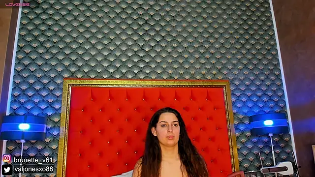 VallerieJones online show from 02-28-25, 11:12