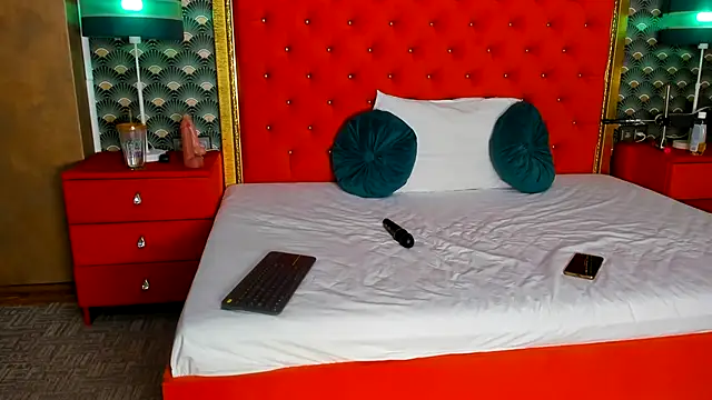 VallerieJones online show from 09-22-25, 10:01