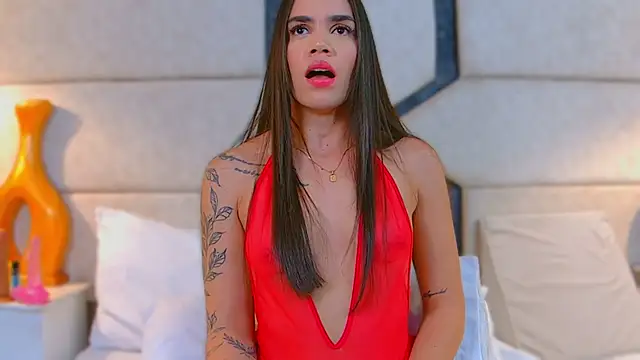 April Cutee online show from 02-19-25, 12:00