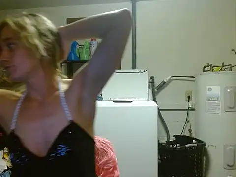 Snapshot of missymilf chatting on 10-12-25, 12:53 missymilf online show from 10-12-25, 12:53