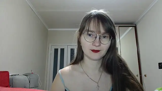 Snapshot of KiraGoldens chatting on 11-22-25, 07:51 KiraGoldens online show from 11-22-25, 07:51