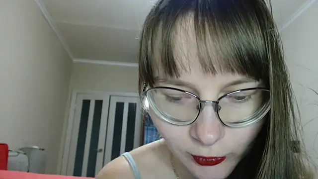 Snapshot of KiraGoldens chatting on 11-27-25, 06:26 KiraGoldens online show from 11-27-25, 06:26