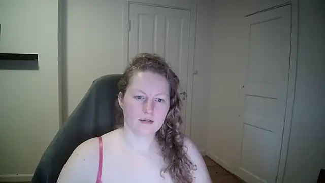 Girlnina-1995 online show from 01-27-25, 10:49