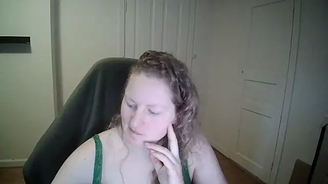 Girlnina-1995 online show from 02-10-25, 12:29