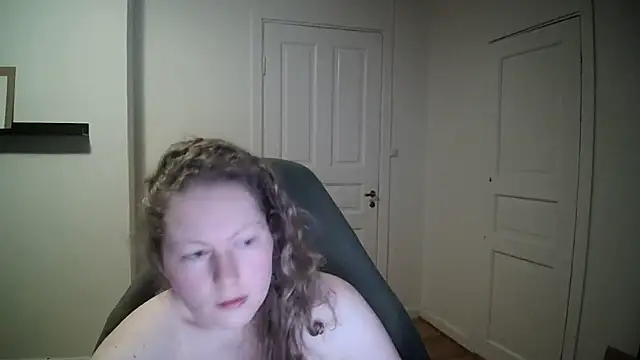 Girlnina-1995 online show from 02-26-25, 05:42