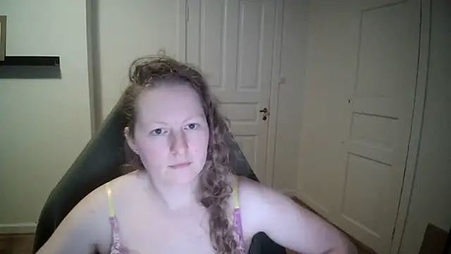 Girlnina-1995 online show from 03-05-25, 01:50