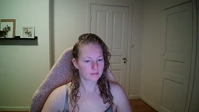 Girlnina-1995 online show from 10-07-25, 05:48