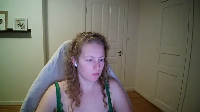 Girlnina-1995 online show from 11-03-25, 07:26